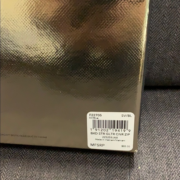 Coach wristlet - Picture 3 of 3